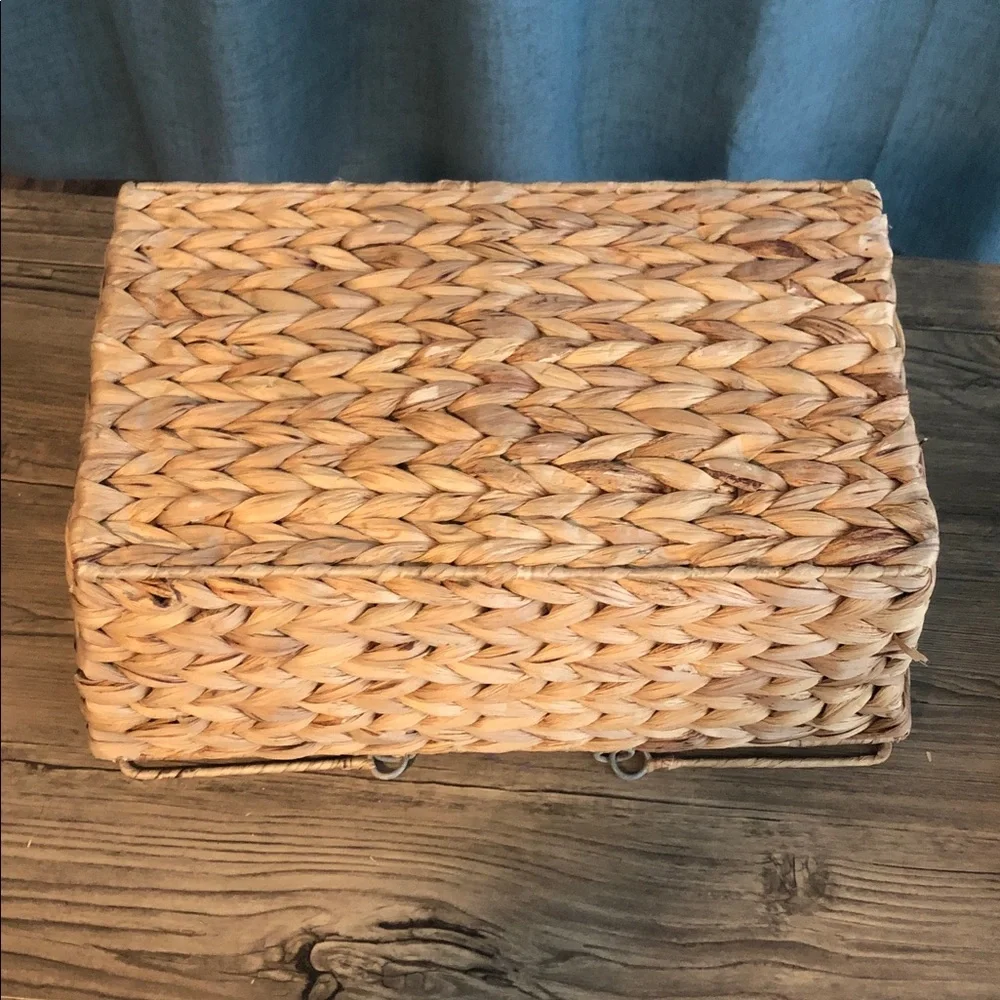 BUNDLE OF THREE WICKER BASKETS